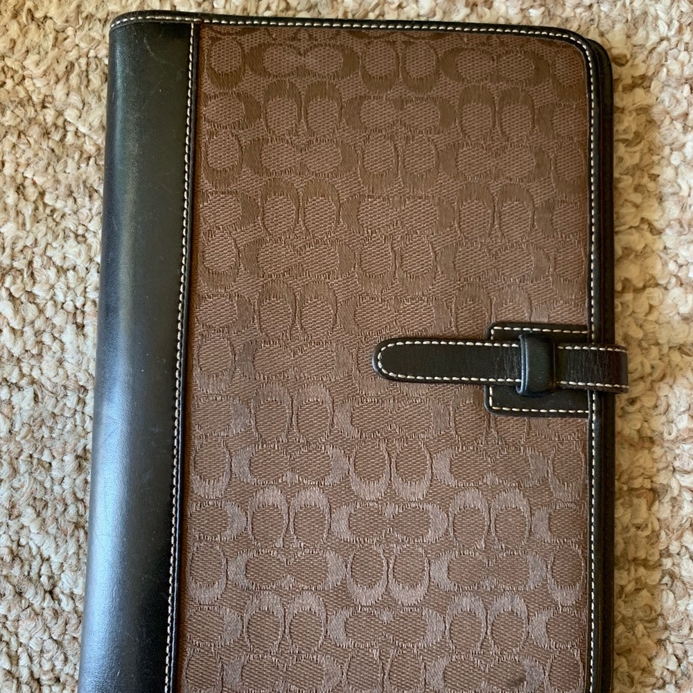 Authentic Coach Panner